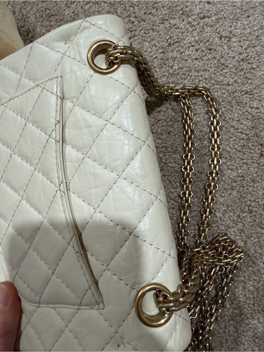 CHANEL Aged Calfskin Quilted 2.55 Reissue 224 Flap Ivory - Picture 16 of 16